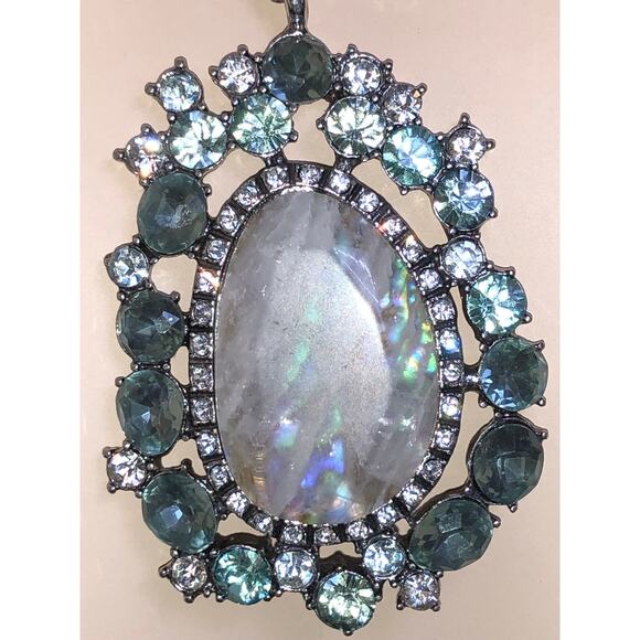 CHLOE + ISABEL arctic ice layered statement necklace - N153 - Picture 3 of 4